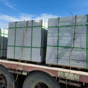 石家庄 芝麻白花岗岩地铺石装车日常