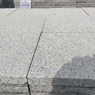 石家庄 白麻花岗岩石材推荐 荔枝面地铺石