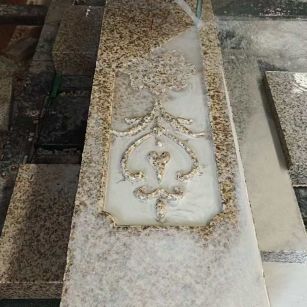 石家庄 黄金麻花岗岩异形加工雕刻栏杆大柱