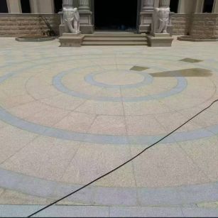 石家庄 黄金麻芝麻灰花岗岩石材地铺拼接效果