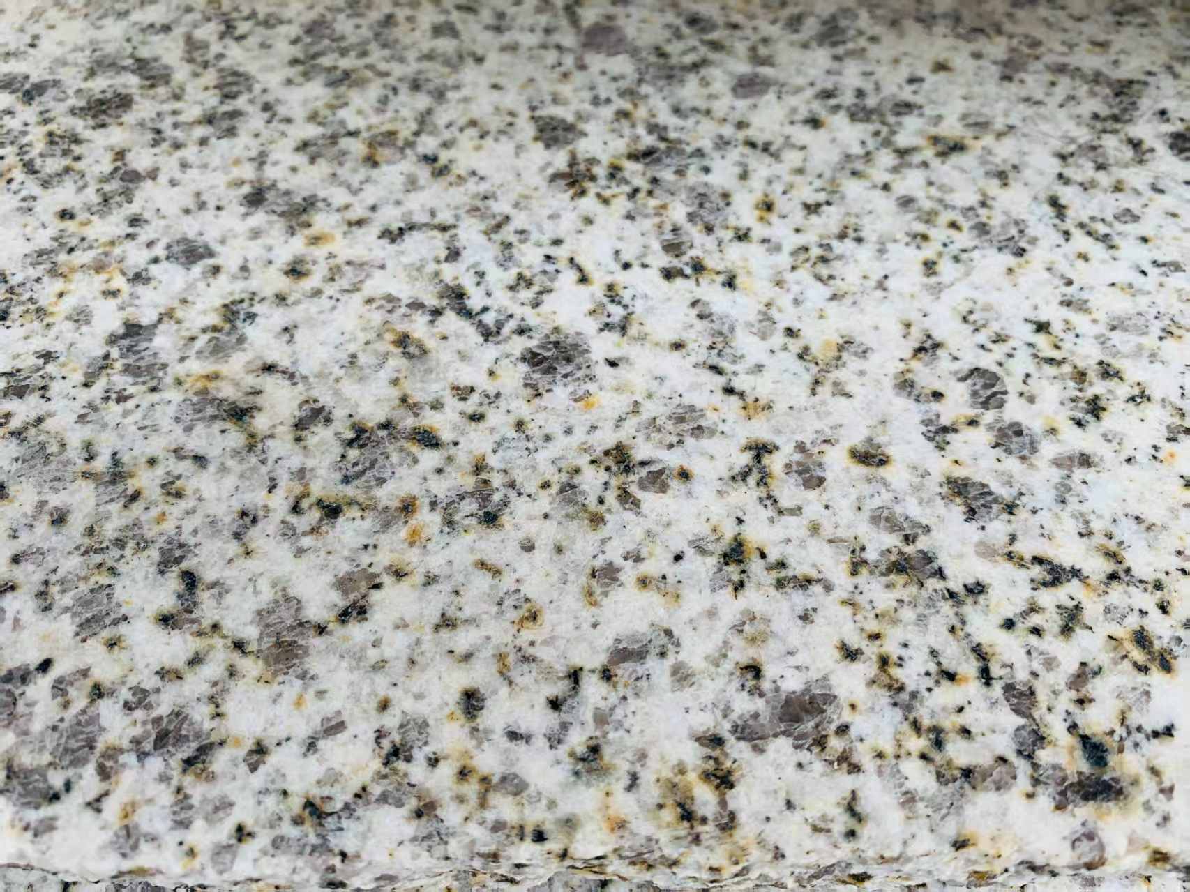 石家庄 黄金麻花岗岩石材浅黄光面