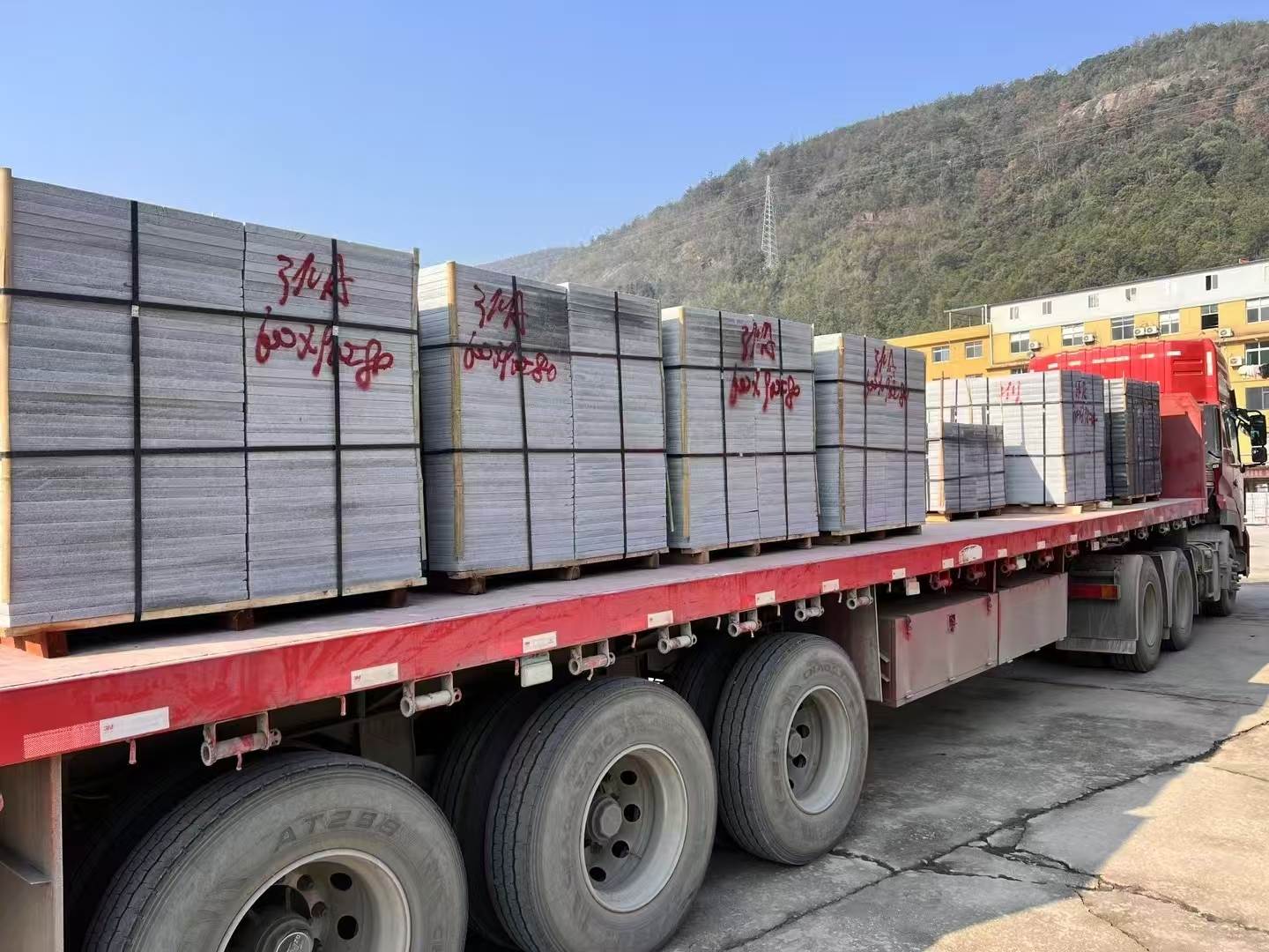 石家庄 芝麻灰地铺石出货日常