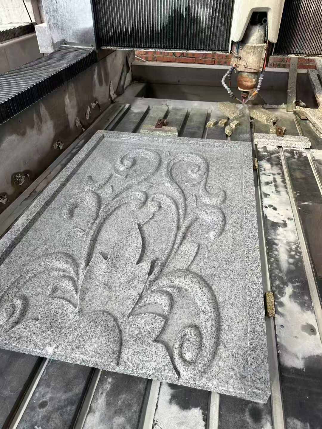 石家庄 白麻别墅干挂雕花板