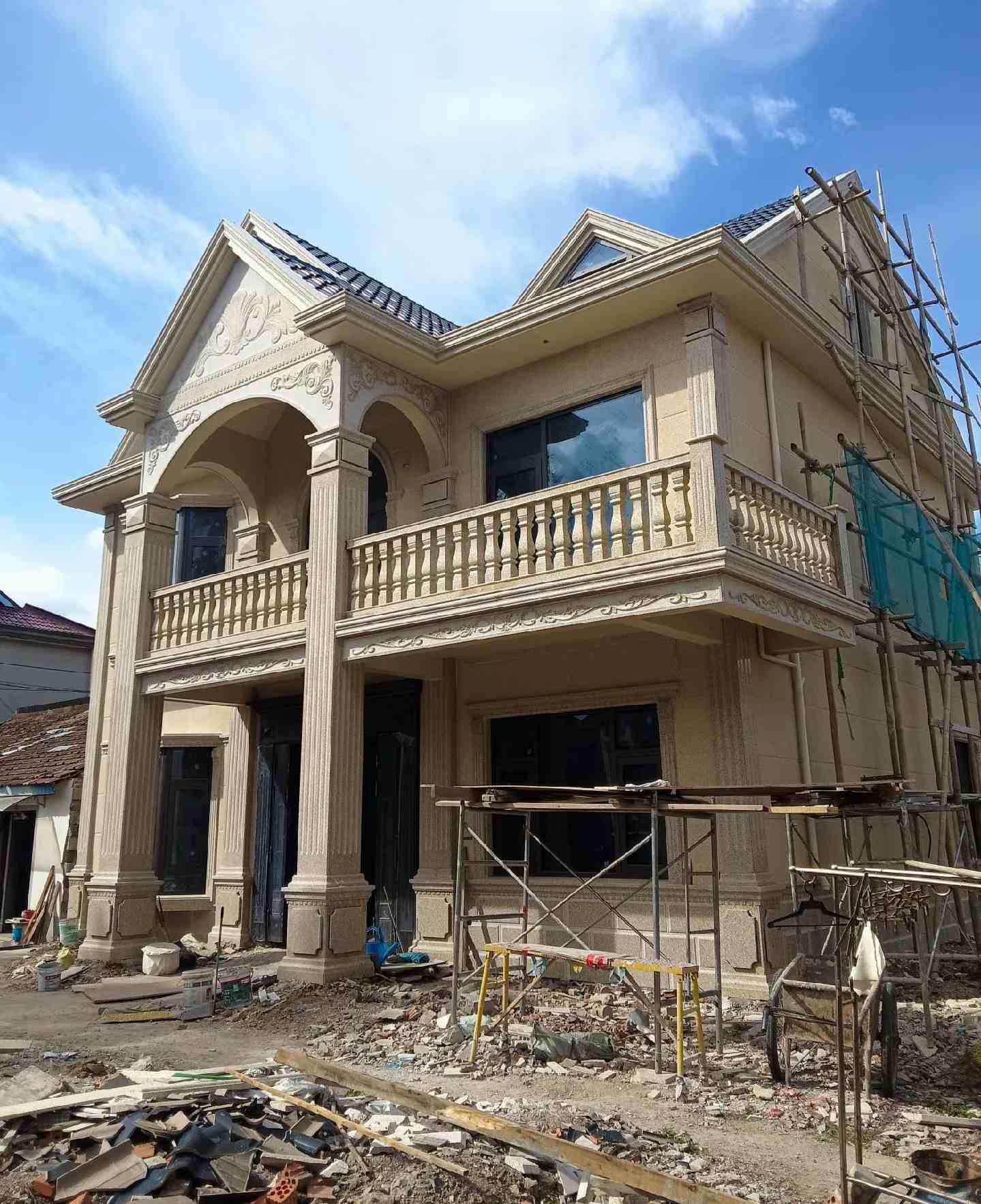 石家庄 黄金麻花岗岩石材私人别墅雕花门楼柱阳台栏杆