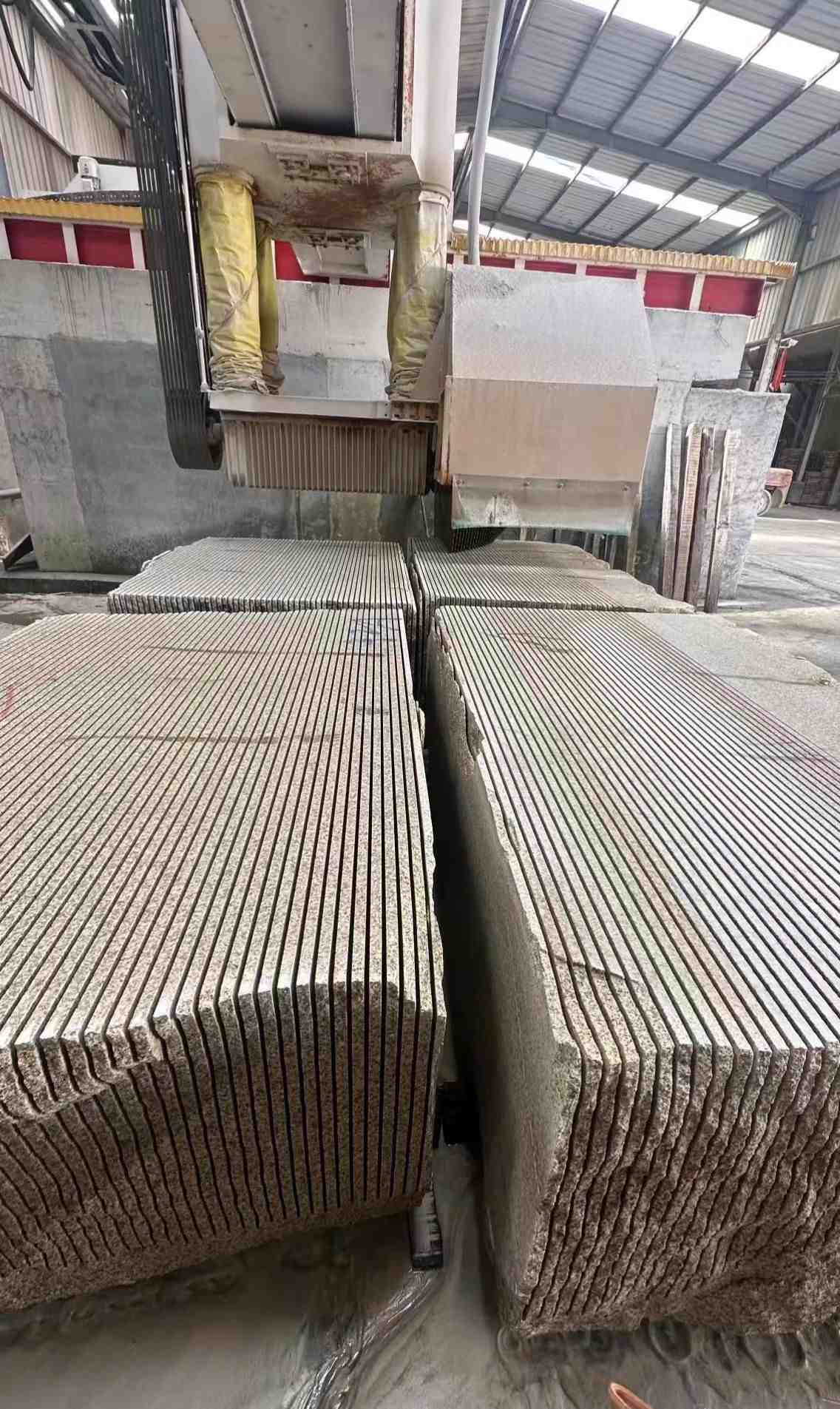 石家庄 车间生产日常，黄金麻白麻花岗岩