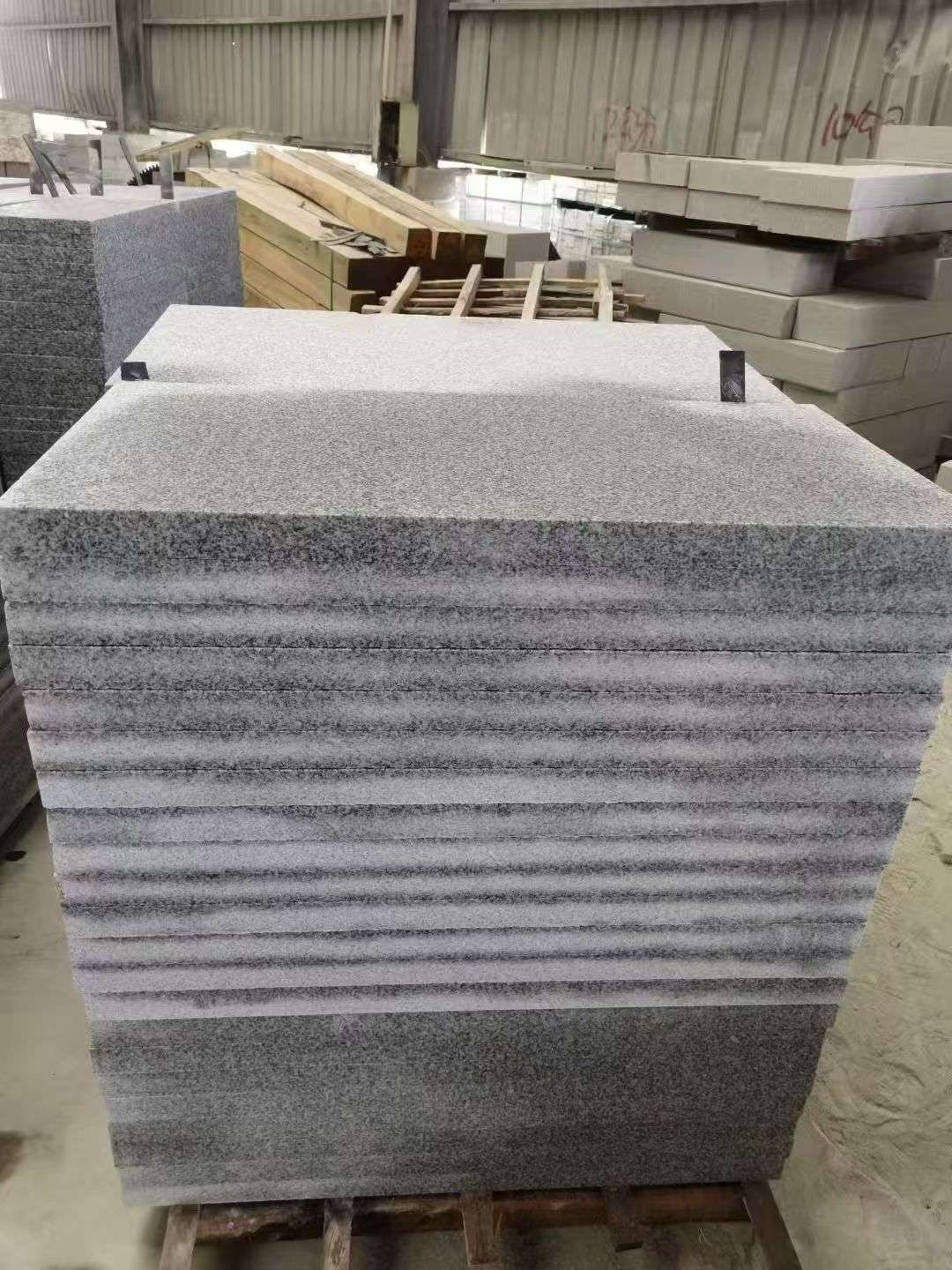 石家庄 芝麻白5公分火烧地铺成品，900*400，规格可定制